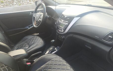 Hyundai Solaris II рестайлинг, 2014 год, 1 200 000 рублей, 17 фотография