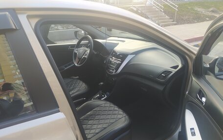 Hyundai Solaris II рестайлинг, 2014 год, 1 200 000 рублей, 16 фотография