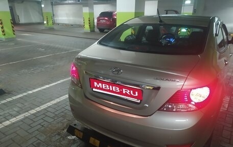 Hyundai Solaris II рестайлинг, 2014 год, 1 200 000 рублей, 24 фотография