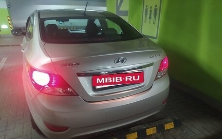 Hyundai Solaris II рестайлинг, 2014 год, 1 200 000 рублей, 23 фотография