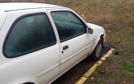 Ford Fiesta, 1998 год, 59 900 рублей, 4 фотография