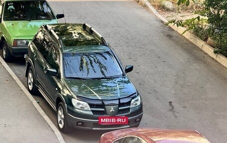 Mitsubishi Outlander III рестайлинг 3, 2005 год, 1 300 000 рублей, 4 фотография