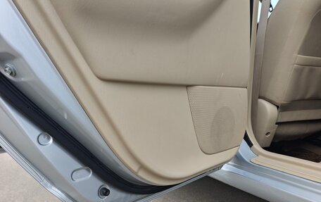 Toyota Corolla, 2005 год, 670 000 рублей, 10 фотография