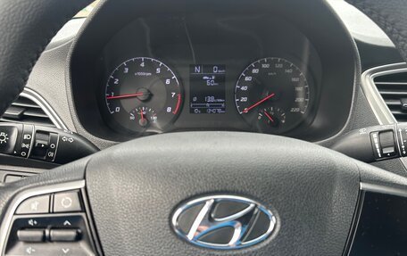 Hyundai Solaris II рестайлинг, 2021 год, 1 280 000 рублей, 22 фотография