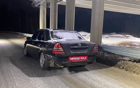 Mercedes-Benz C-Класс, 1993 год, 215 000 рублей, 6 фотография