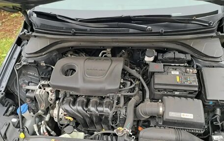 Hyundai Elantra VI рестайлинг, 2017 год, 1 750 000 рублей, 10 фотография