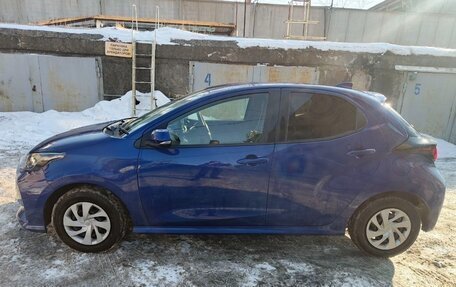 Toyota Yaris, 2022 год, 870 000 рублей, 5 фотография