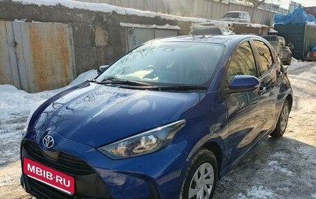 Toyota Yaris, 2022 год, 870 000 рублей, 4 фотография