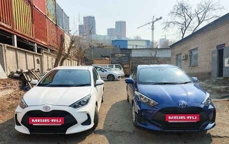 Toyota Yaris, 2022 год, 870 000 рублей, 2 фотография