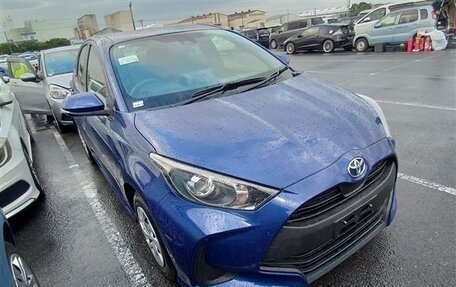 Toyota Yaris, 2022 год, 870 000 рублей, 14 фотография