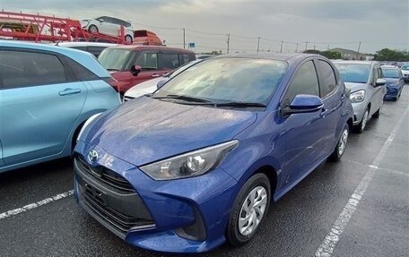 Toyota Yaris, 2022 год, 870 000 рублей, 15 фотография