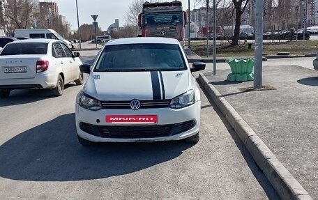 Volkswagen Polo VI (EU Market), 2013 год, 450 000 рублей, 2 фотография
