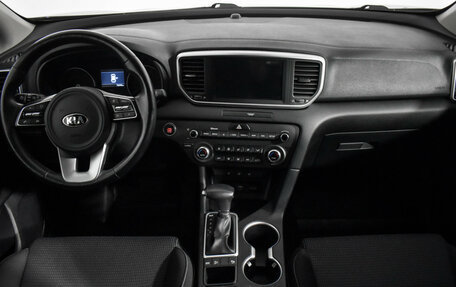 KIA Sportage IV рестайлинг, 2021 год, 2 449 000 рублей, 16 фотография