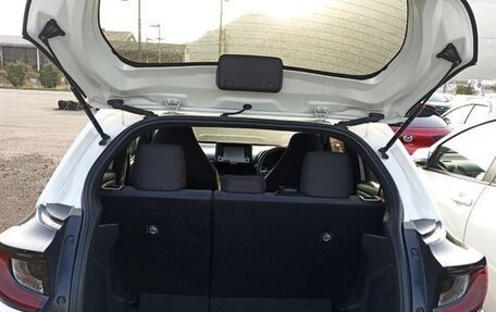 Toyota Yaris, 2021 год, 950 000 рублей, 12 фотография