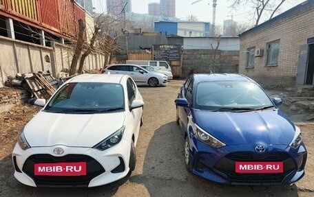 Toyota Yaris, 2021 год, 950 000 рублей, 2 фотография