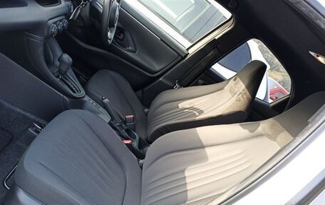 Toyota Yaris, 2021 год, 950 000 рублей, 22 фотография