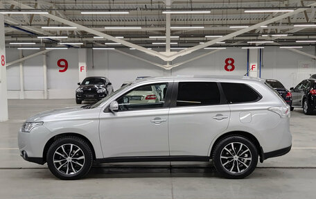 Mitsubishi Outlander III рестайлинг 3, 2014 год, 1 283 000 рублей, 12 фотография