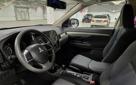 Mitsubishi Outlander III рестайлинг 3, 2014 год, 1 283 000 рублей, 20 фотография