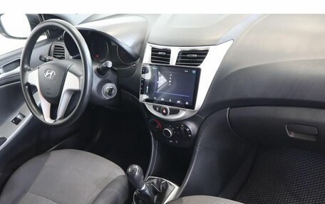 Hyundai Solaris II рестайлинг, 2012 год, 717 000 рублей, 5 фотография