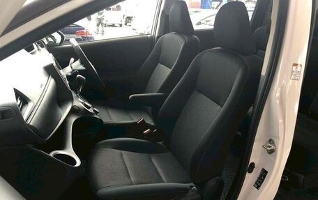 Toyota Sienta II, 2022 год, 1 426 000 рублей, 24 фотография