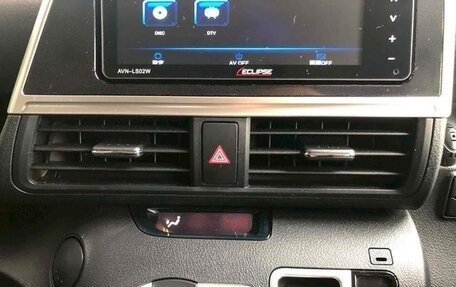 Toyota Sienta II, 2022 год, 1 426 000 рублей, 32 фотография