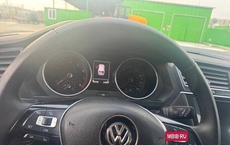 Volkswagen Tiguan II, 2019 год, 2 100 000 рублей, 9 фотография