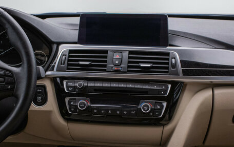 BMW 3 серия, 2017 год, 2 540 000 рублей, 14 фотография