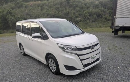 Toyota Noah III, 2021 год, 1 974 000 рублей, 1 фотография