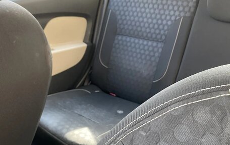 Renault Logan II, 2014 год, 800 000 рублей, 3 фотография