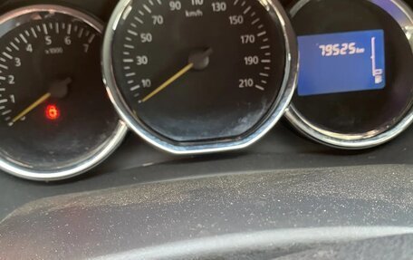 Renault Logan II, 2014 год, 800 000 рублей, 8 фотография