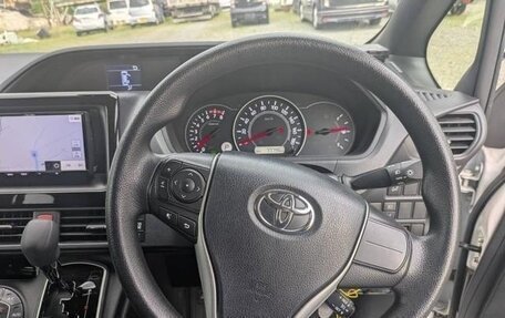 Toyota Noah III, 2021 год, 1 974 000 рублей, 16 фотография