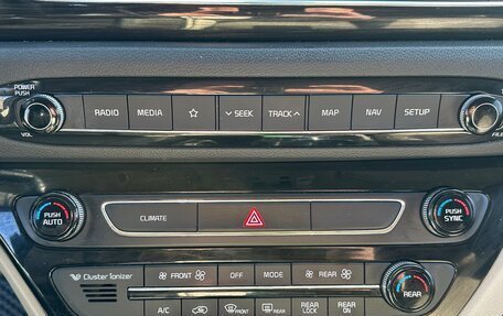 KIA Carnival III, 2019 год, 2 000 000 рублей, 11 фотография