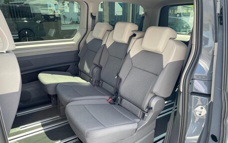 Volkswagen Multivan, 2024 год, 9 390 000 рублей, 11 фотография