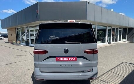 Volkswagen Multivan, 2024 год, 9 390 000 рублей, 4 фотография