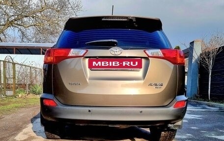 Toyota RAV4, 2014 год, 1 970 000 рублей, 4 фотография