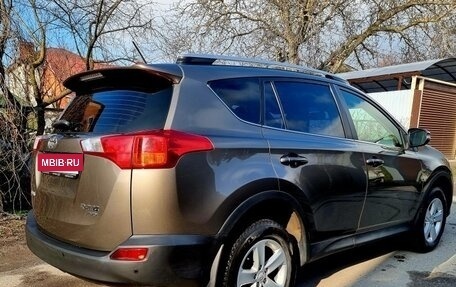 Toyota RAV4, 2014 год, 1 970 000 рублей, 5 фотография