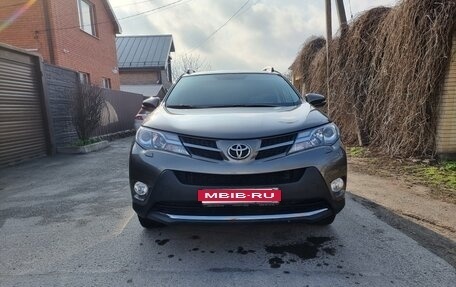 Toyota RAV4, 2014 год, 1 970 000 рублей, 9 фотография