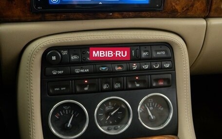 Jaguar XKR II, 2003 год, 2 119 050 рублей, 17 фотография