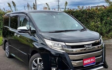 Toyota Noah III, 2021 год, 2 466 000 рублей, 1 фотография