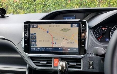 Toyota Noah III, 2021 год, 2 466 000 рублей, 15 фотография