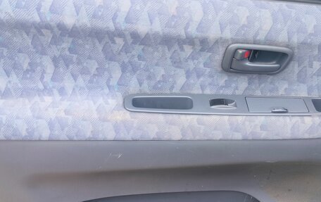 Toyota Ipsum II, 1997 год, 350 000 рублей, 12 фотография