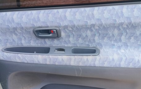 Toyota Ipsum II, 1997 год, 350 000 рублей, 14 фотография