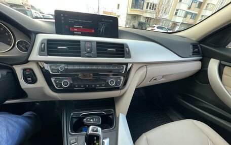 BMW 3 серия, 2017 год, 3 000 000 рублей, 3 фотография