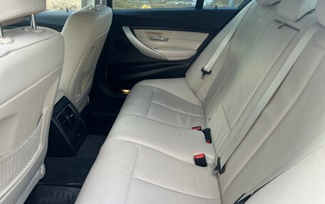 BMW 3 серия, 2017 год, 3 000 000 рублей, 12 фотография