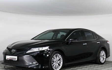 Toyota Camry, 2018 год, 3 197 000 рублей, 1 фотография