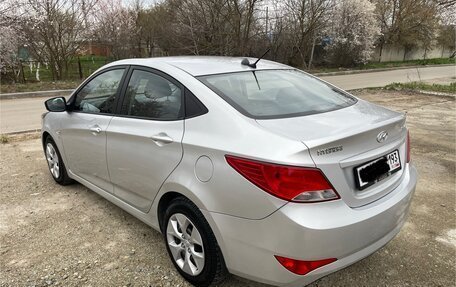 Hyundai Solaris II рестайлинг, 2015 год, 745 000 рублей, 4 фотография