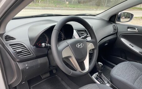 Hyundai Solaris II рестайлинг, 2015 год, 745 000 рублей, 12 фотография