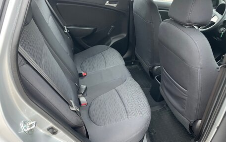 Hyundai Solaris II рестайлинг, 2015 год, 745 000 рублей, 18 фотография