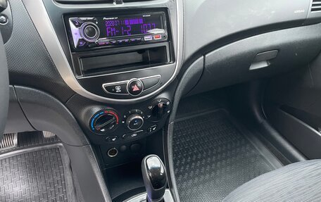 Hyundai Solaris II рестайлинг, 2015 год, 745 000 рублей, 23 фотография