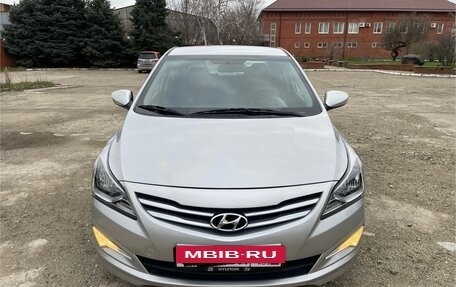 Hyundai Solaris II рестайлинг, 2015 год, 745 000 рублей, 33 фотография